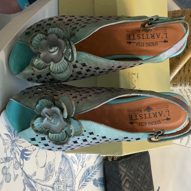 Springstep Sandals